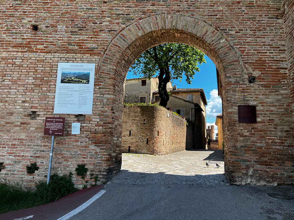 Porta Nova a Gradara nelle Marche