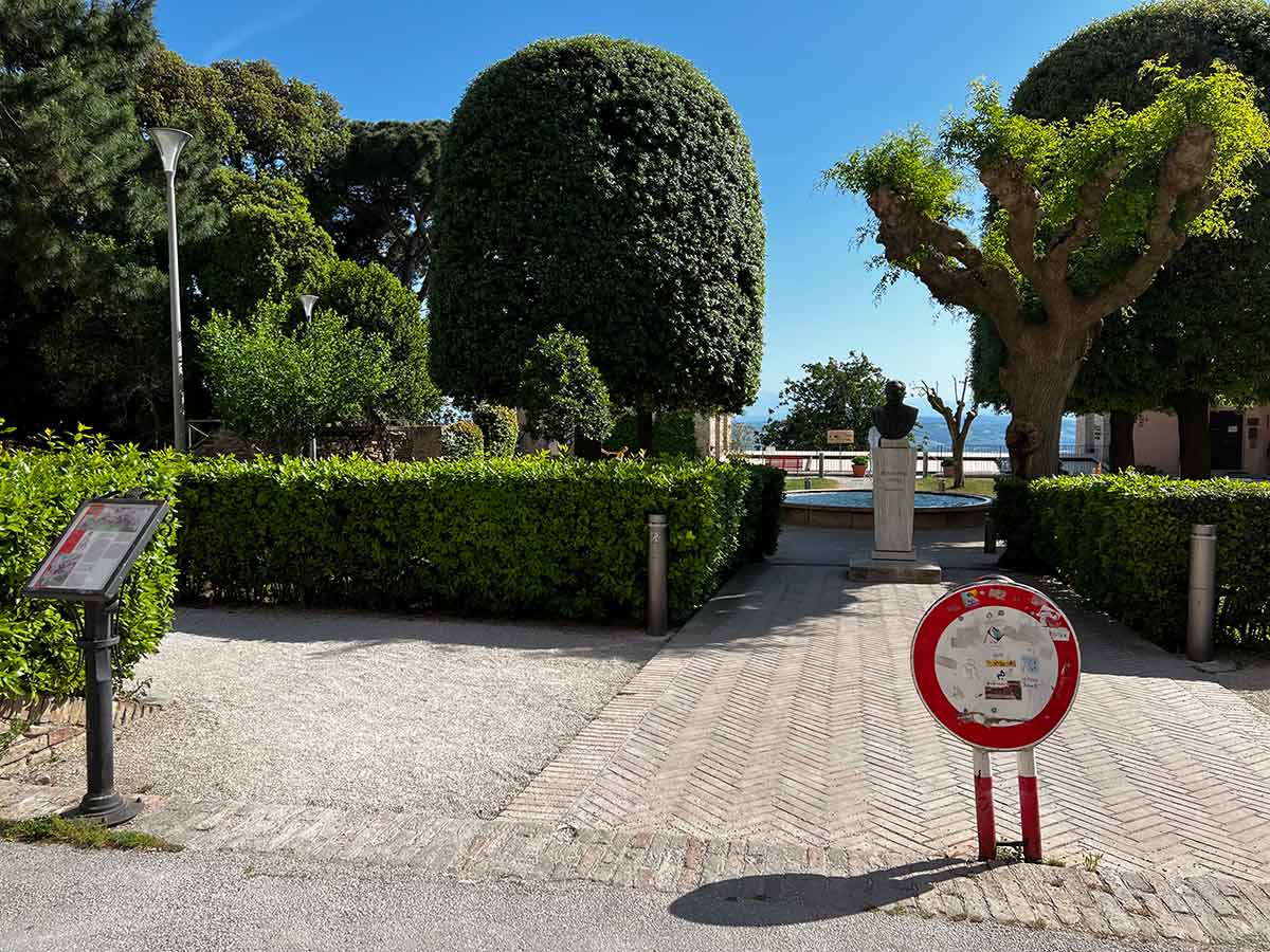 Giardino di Beniamino Gigli a Recanati nelle Marche