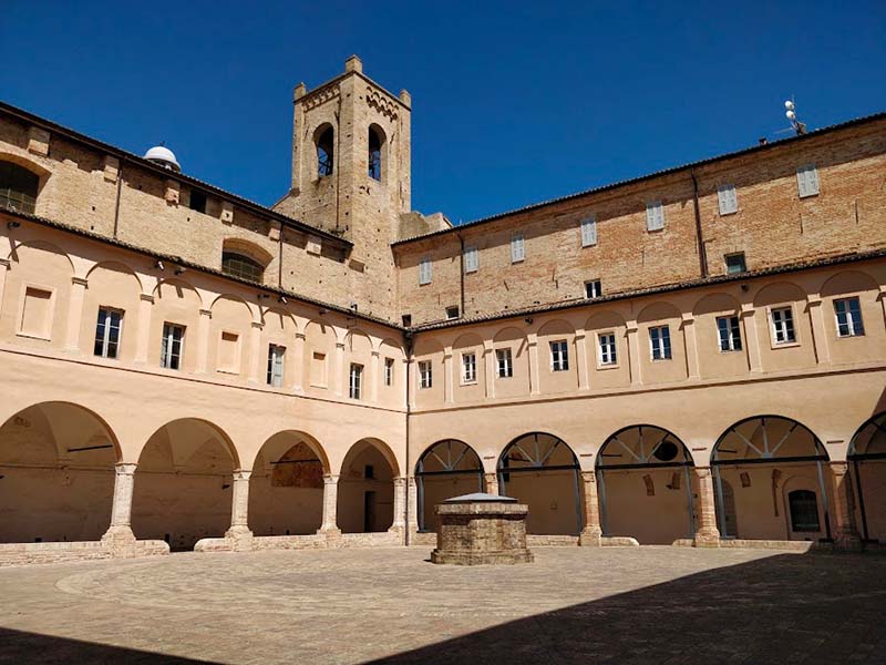 Torre del Passero Solitario in Recanati