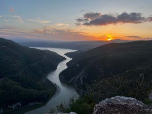 La vista panoramica al tramonto della Roccaccia di Titignano a Orvieto e Todi in Umbria