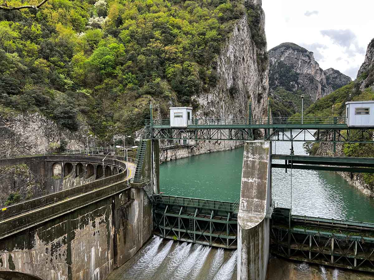 Diga del Furlo alla Gola del Furlo Diga del Furlo alla Gola del Furlo