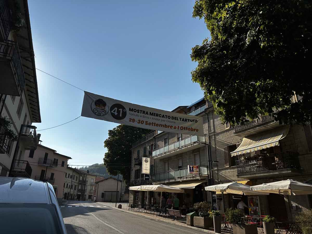Mostra Mercato del Tartufo con Tartufo e Birra ad Apecchio Mostra Mercato del Tartufo con Tartufo e Birra ad Apecchio