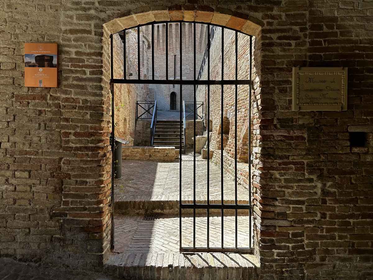 Museo della Rocca Roveresca di Mondavio Museo della Rocca Roveresca di Mondavio