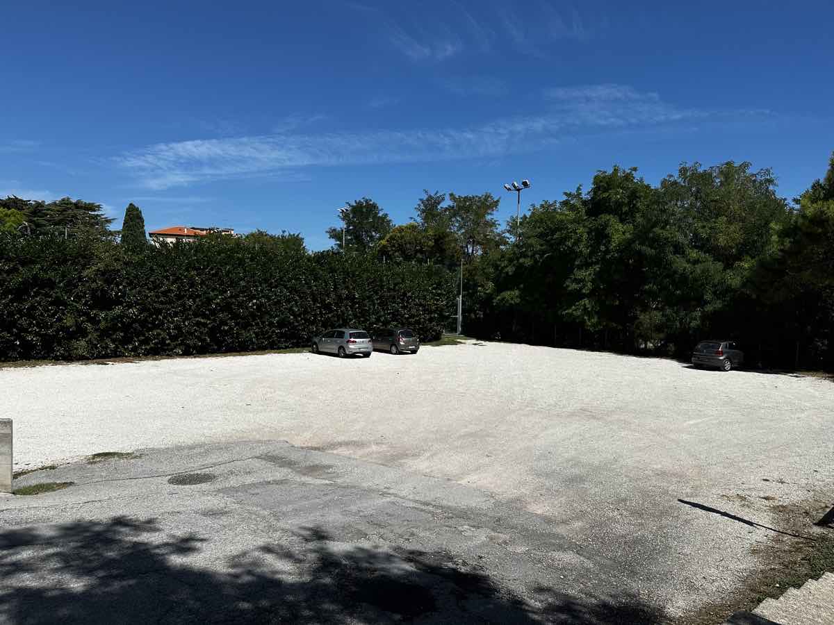 Parcheggio Via Enrico Fermi a Mondolfo Parcheggio Via Enrico Fermi a Mondolfo