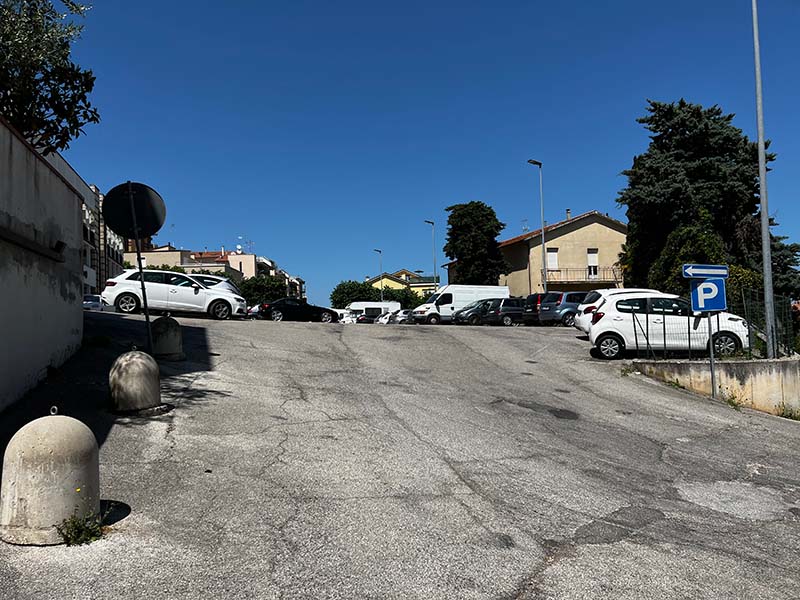 Parcheggio gratis piazzale Sorgoni a Recanati