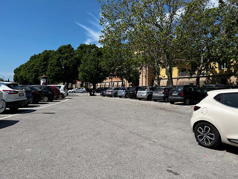 Parcheggio gratuito in Viale G. Leopardi a Senigallia