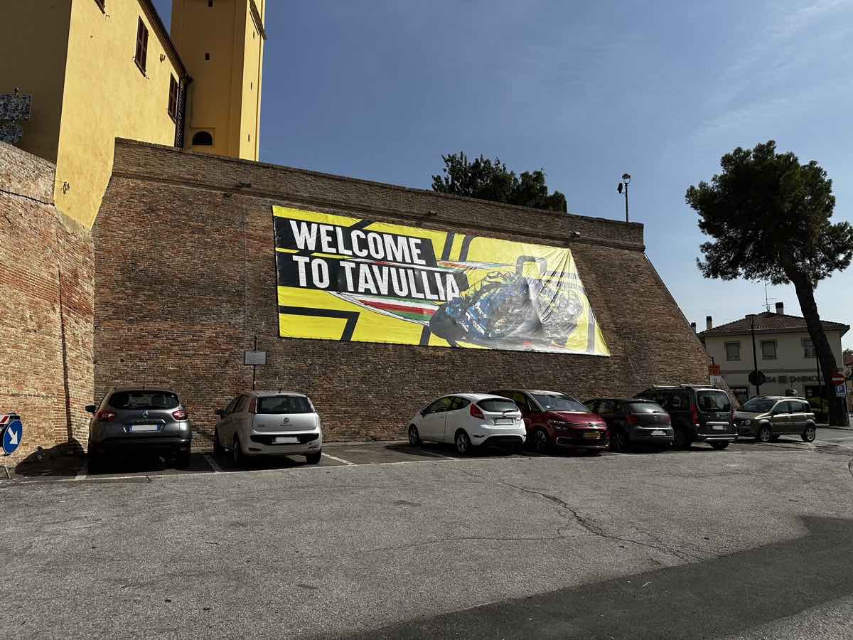 Parcheggio in Via Roma a Tavullia Parcheggio in Via Roma a Tavullia