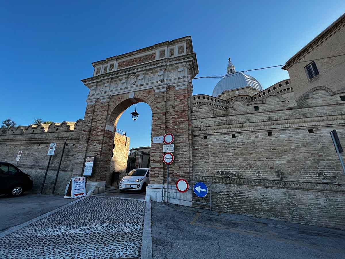 Porta Marina a Loreto nelle Marche